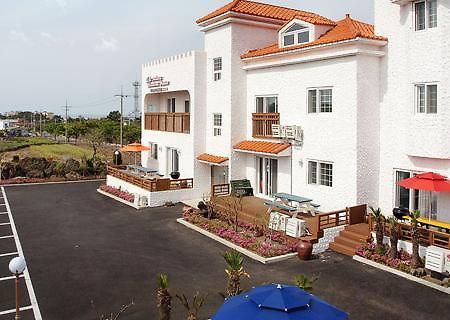 Lapaloma Pension Jeju Buitenkant foto
