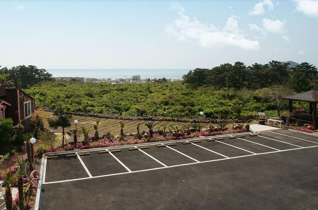 Lapaloma Pension Jeju Buitenkant foto