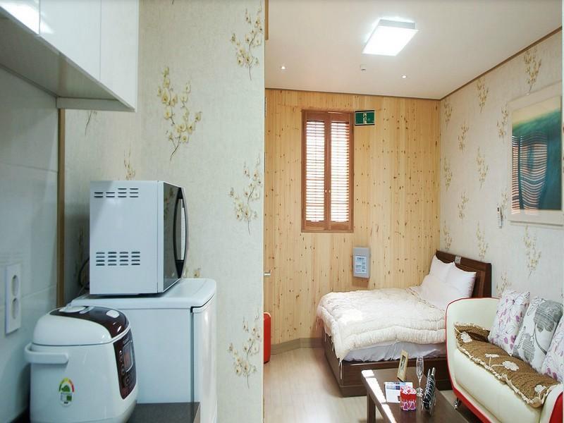 Lapaloma Pension Jeju Buitenkant foto